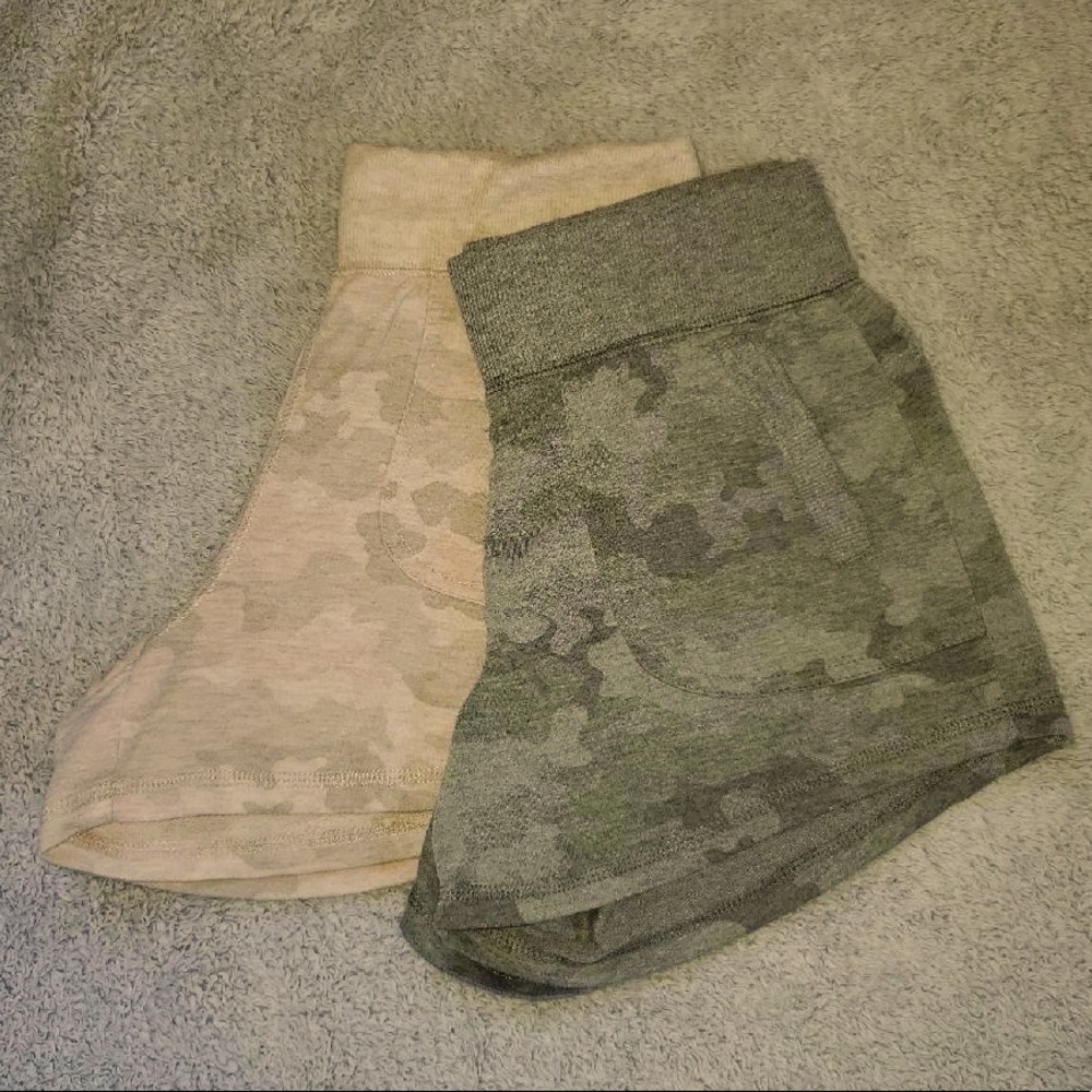 Comfy Big Band Camo Shorts